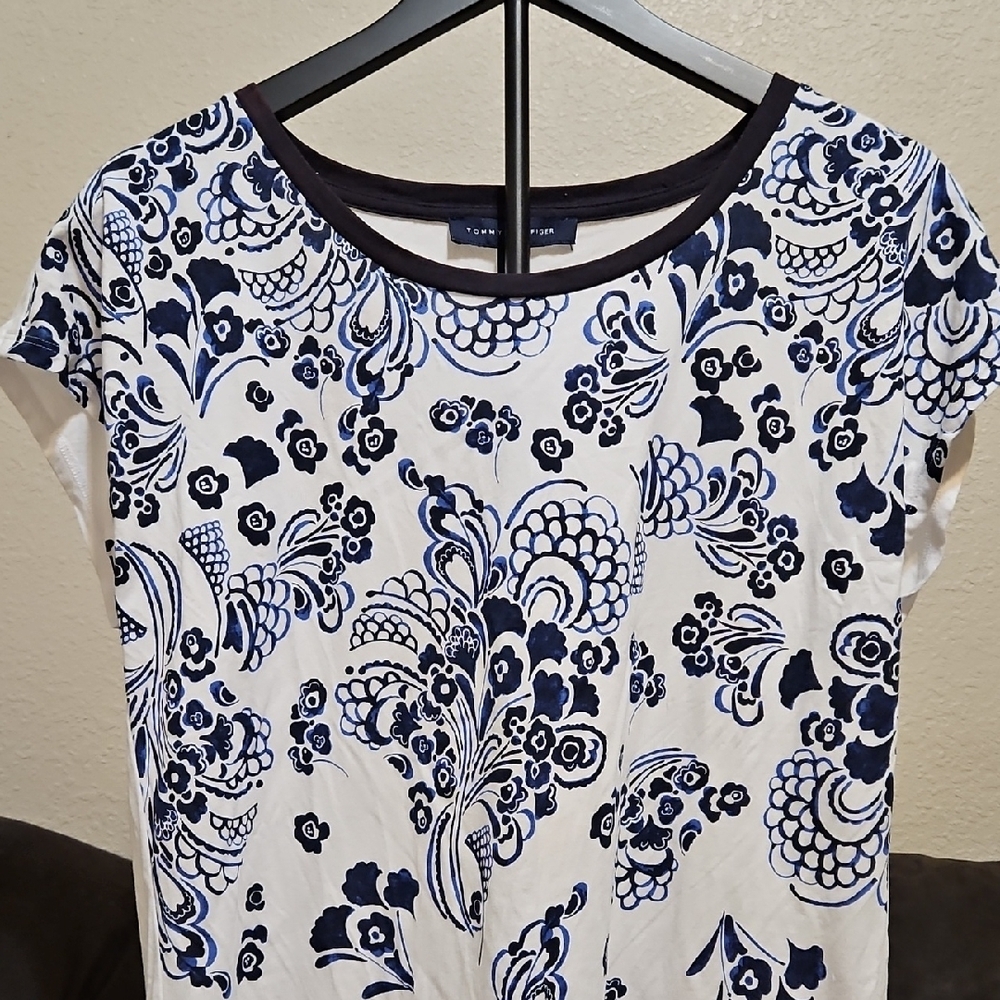 Tommy Hilfiger White Tee with Navy Floral Motif - Short Sleeve - Picture 3 of 10